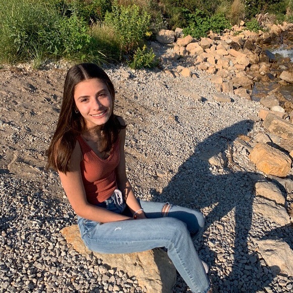 Meet your Posher, Selma - Picture 2 of 2